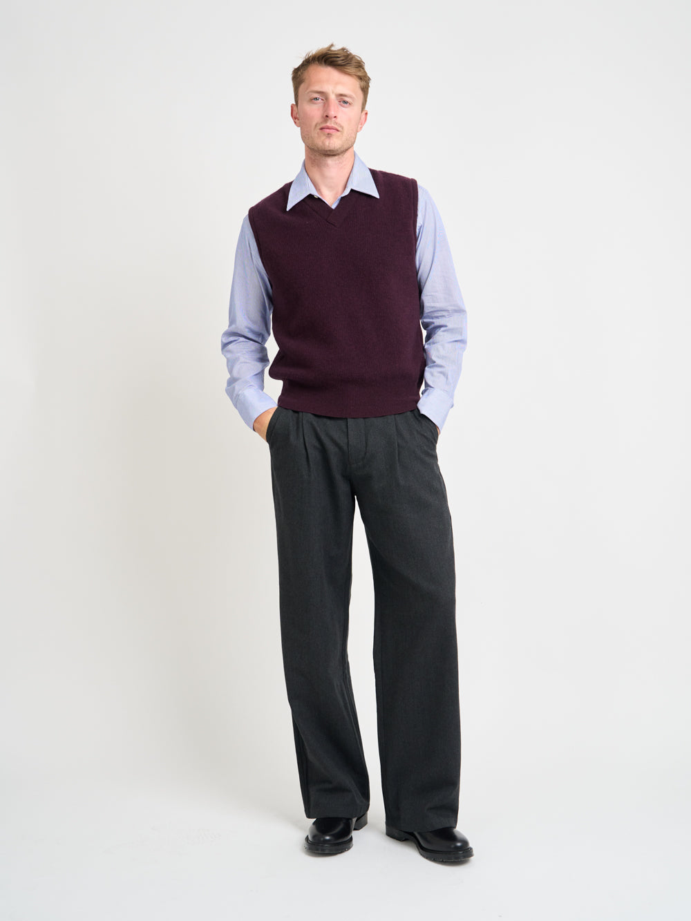 Graves V Neck Vest Hartwell Purple