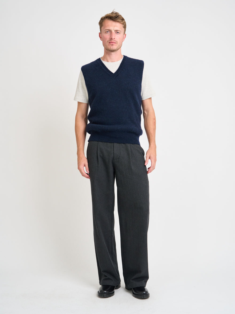 Graves V Neck Vest Rosen Navy