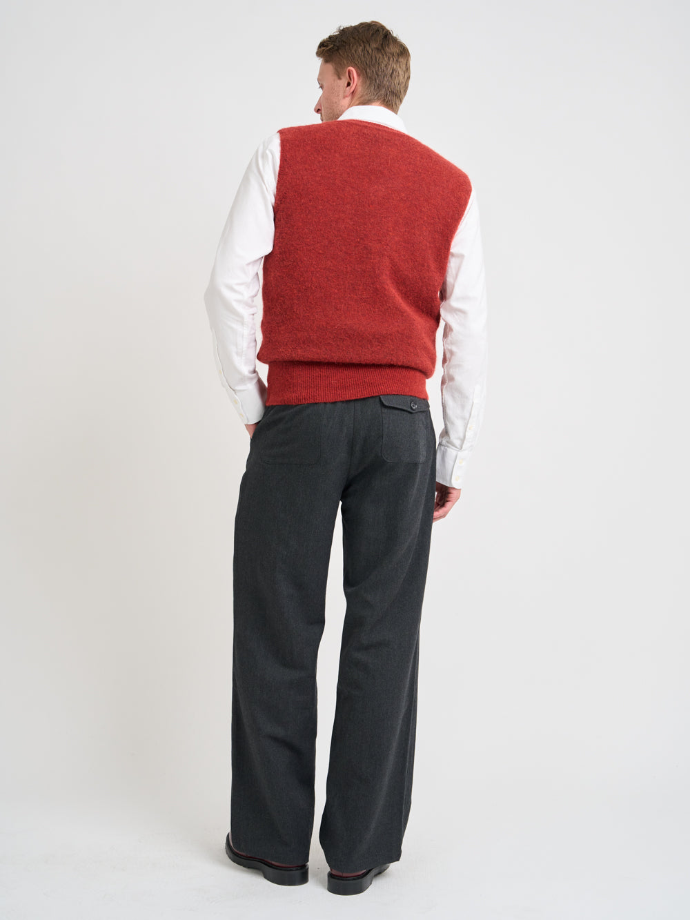 Graves V Neck Vest Rosen Rust