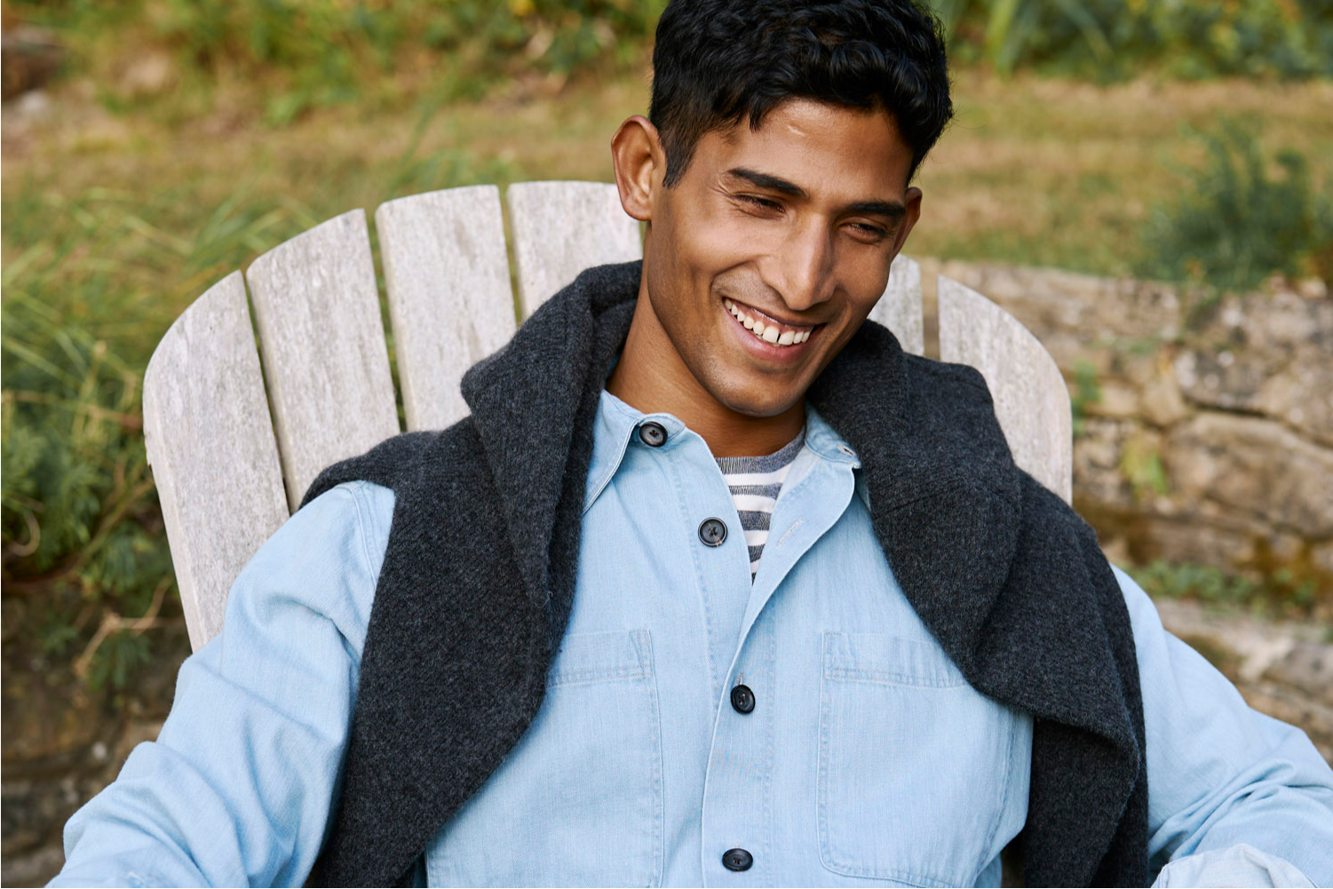 Mastering Transitional Shirting: From Summer Breezes to Autumn Layers