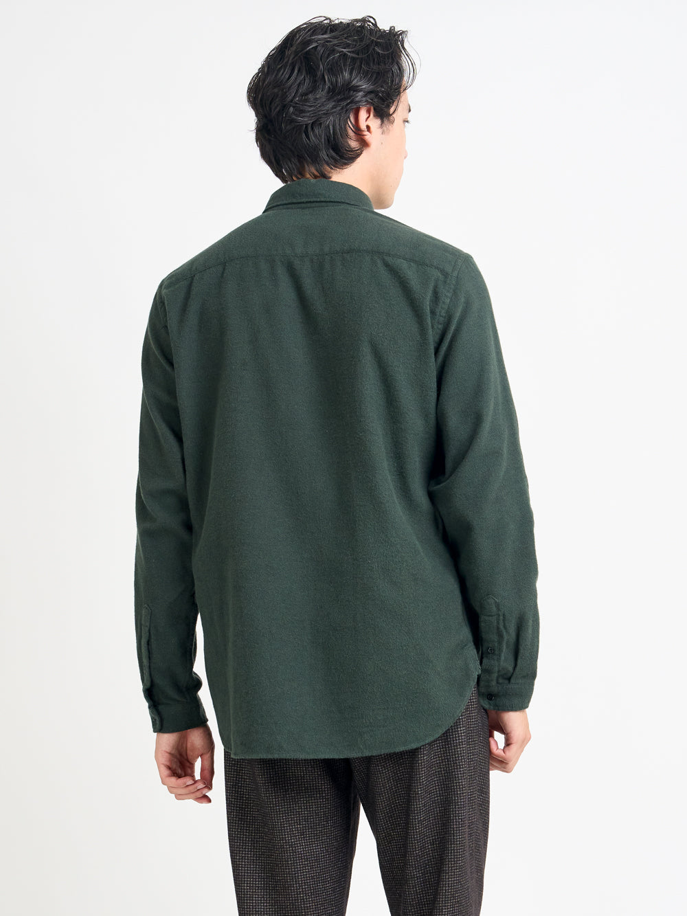 Close up back shot of model wearing Oliver Spencer Men&#39;s Green Button Down Organic Cotton Shirt.