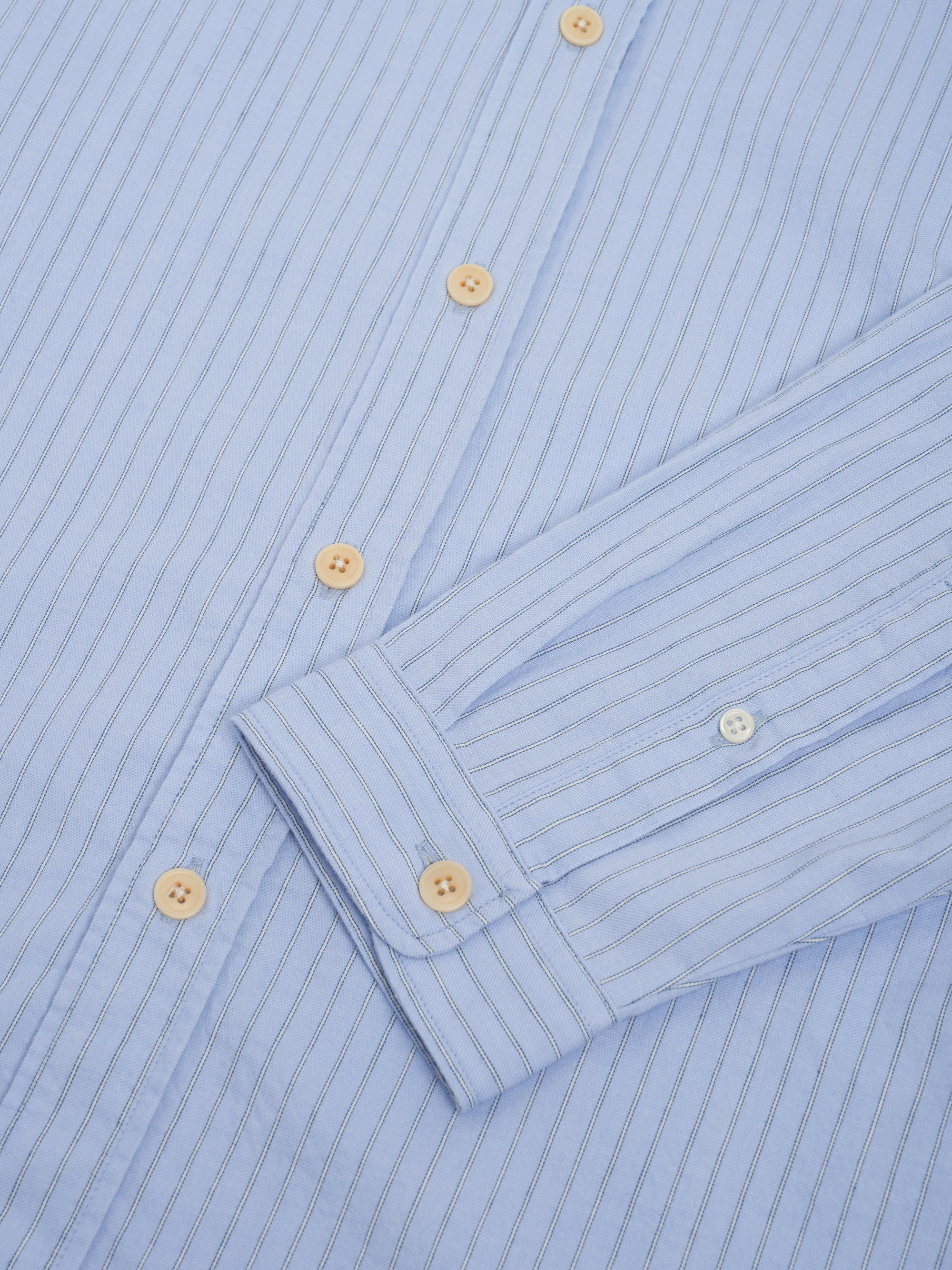 Detailed cuff shot of Oliver Spencer Men's Light Blue Organic Cotton Overshirt