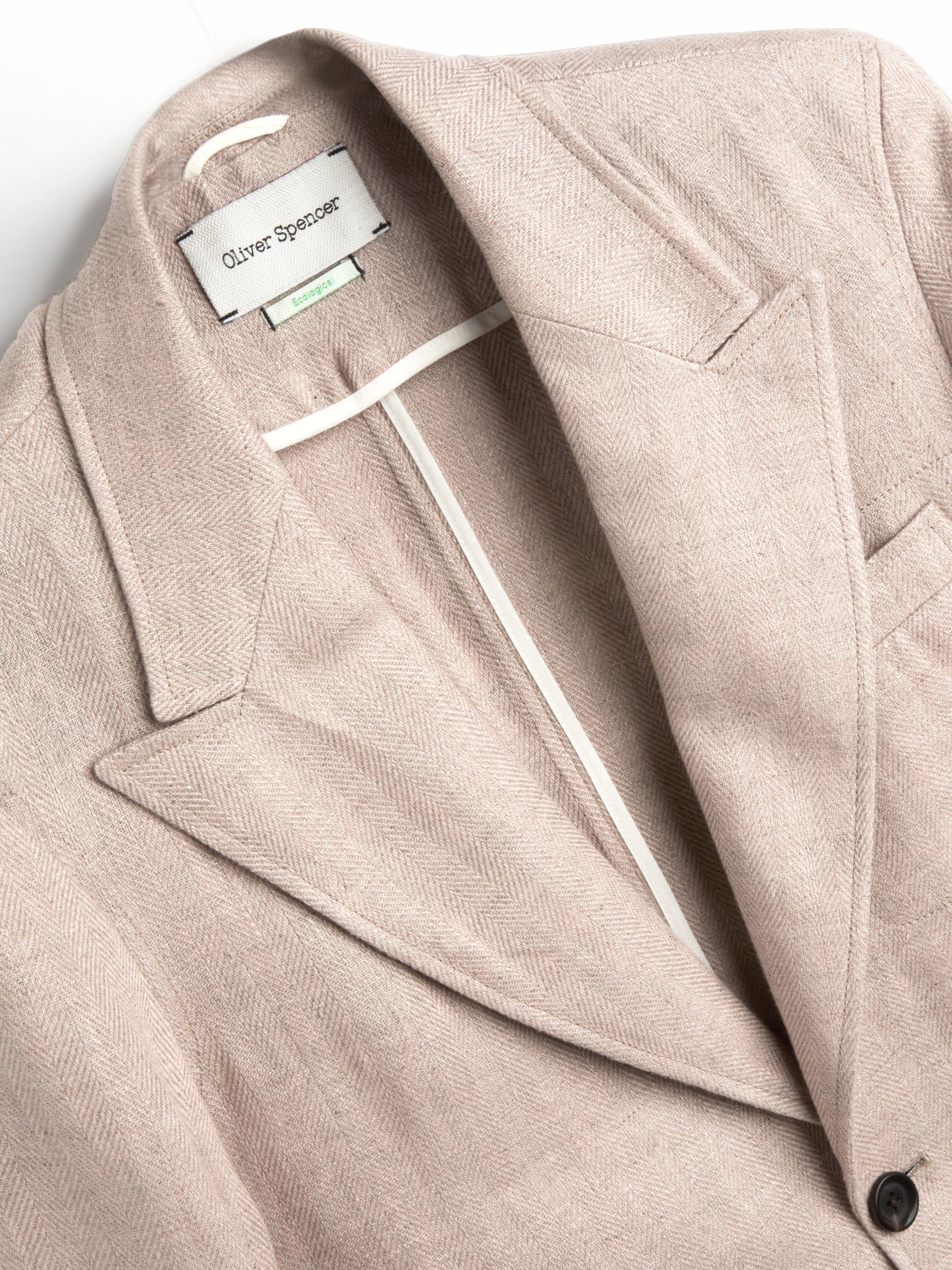 Detailed collar shot of Oliver Spencer Men's Single Breasted Peak Lapel Pink Linen Jacket