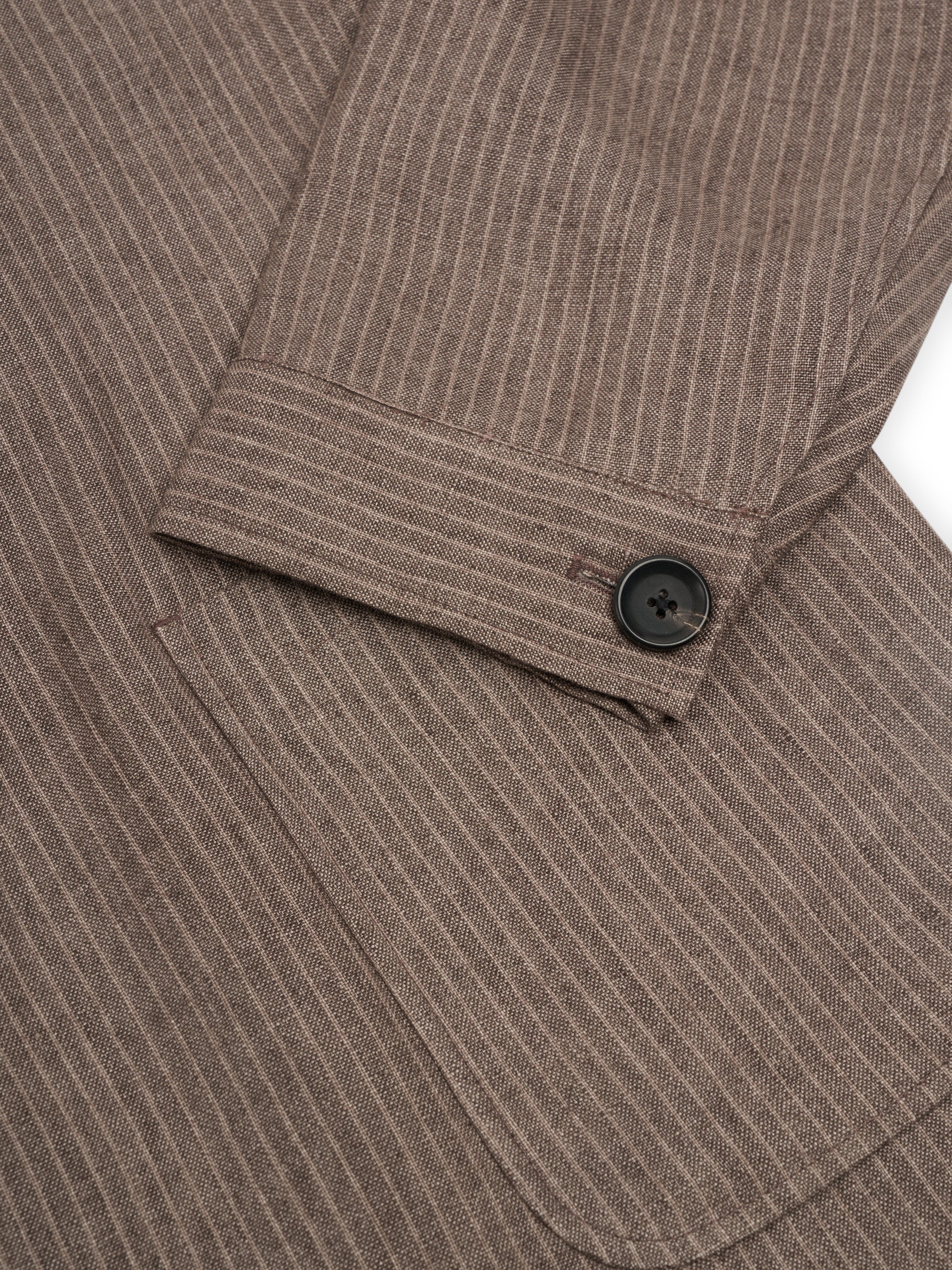 Close up cuff shot of Oliver Spencer Men's Single Breasted Peak Lapel Linen Jacket