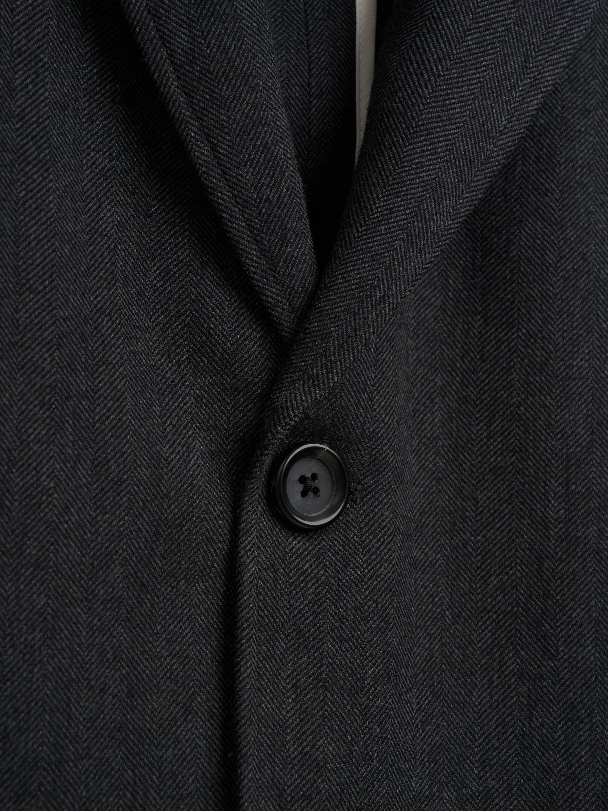 Detailed button shot of Oliver Spencer Men's Unstructured Peak Lapel Grey Jacket