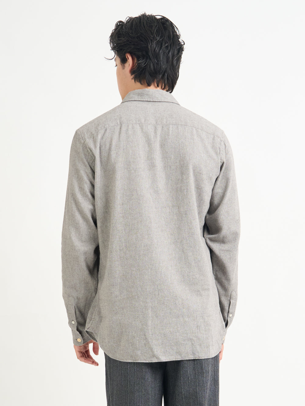 Closer up back shot of model wearing Oliver Spencer Grey Spear Collar Cotton Shirt
