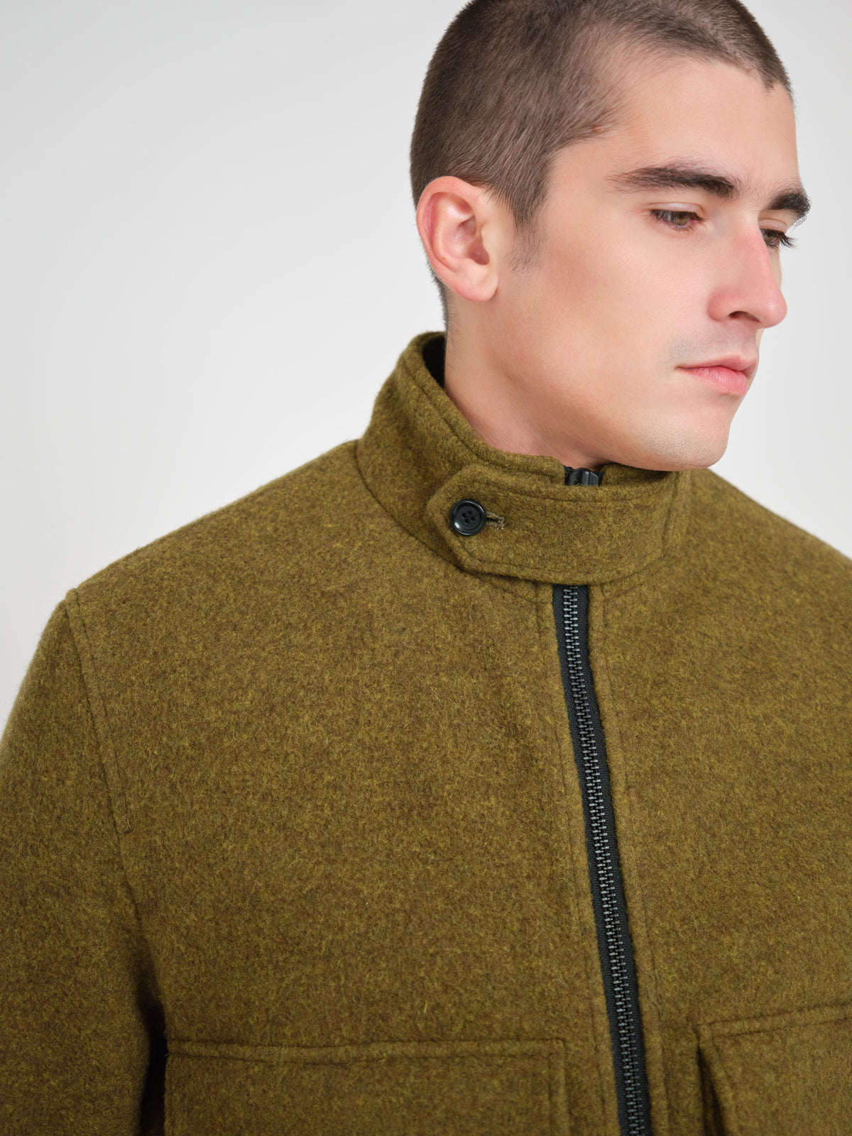 Kershaw Bomber Jacket Sosa Moss Green, worn, collar, close-up