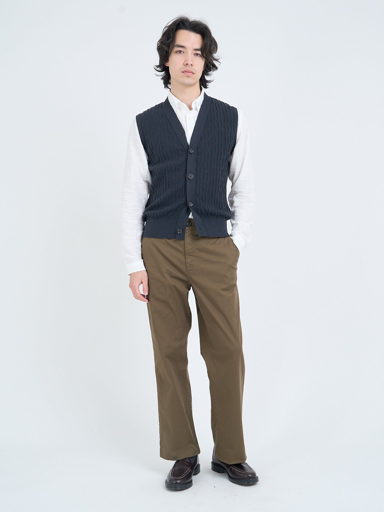 Dewsbury V Neck Penrose Black