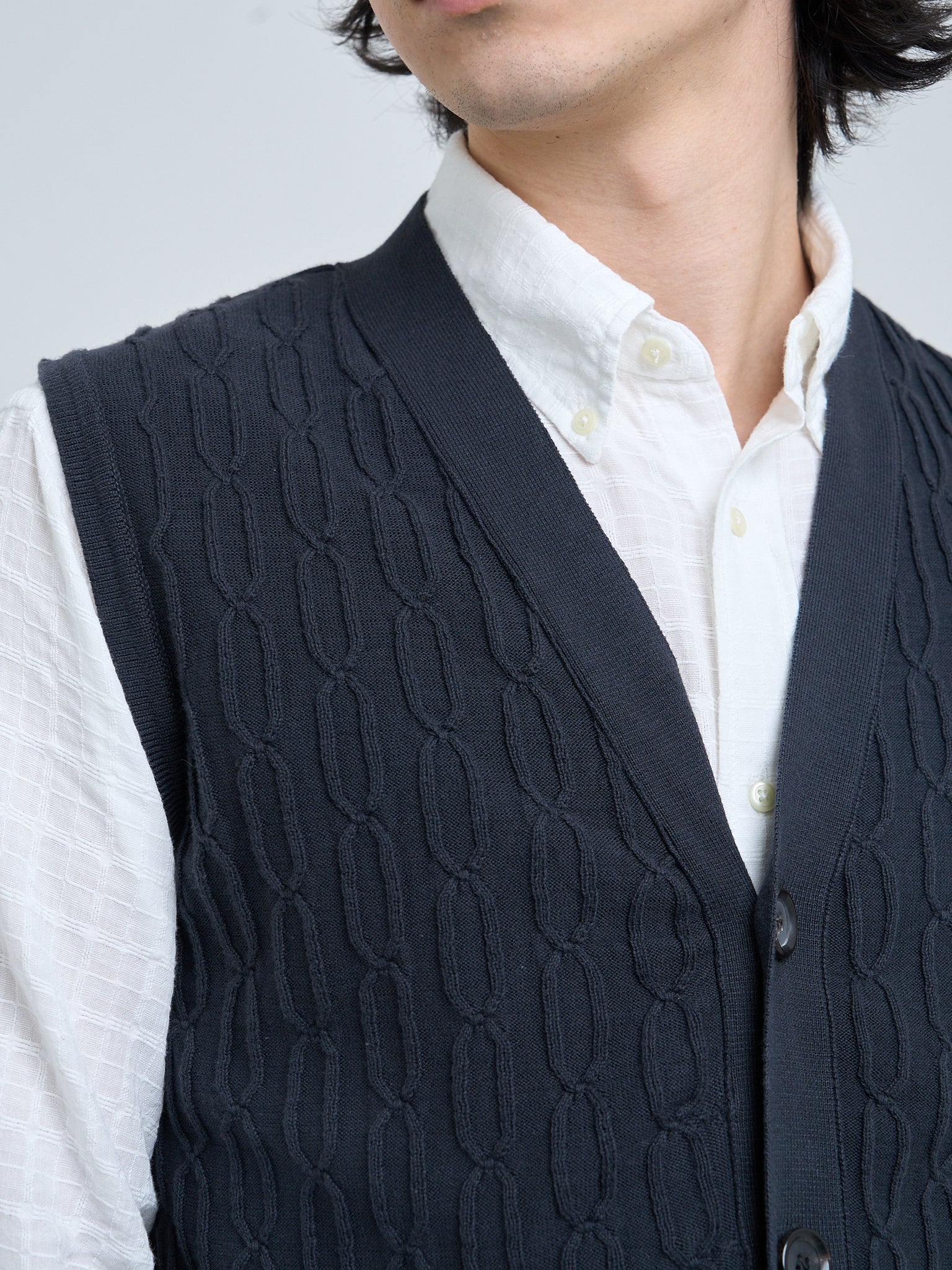 Dewsbury V Neck Penrose Black