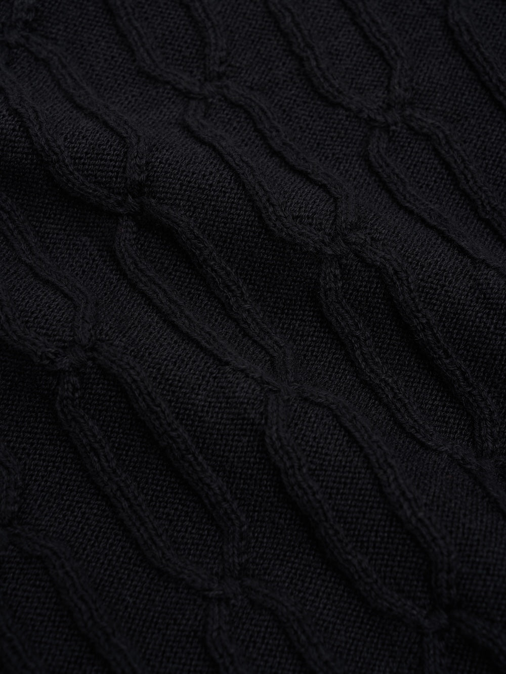 Dewsbury V Neck Penrose Black