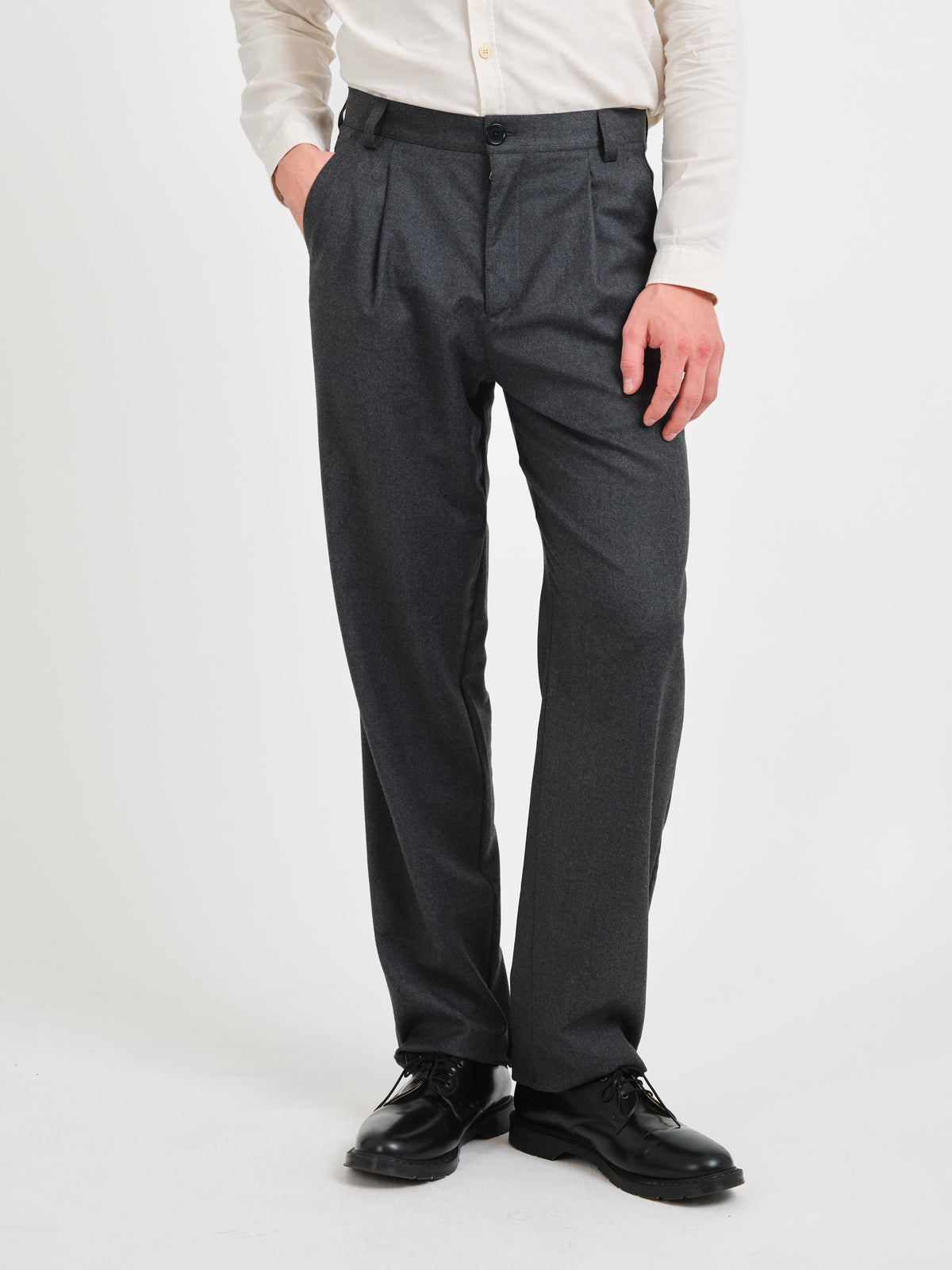 Morton Pleated Trousers Avalon Flannel Charcoal